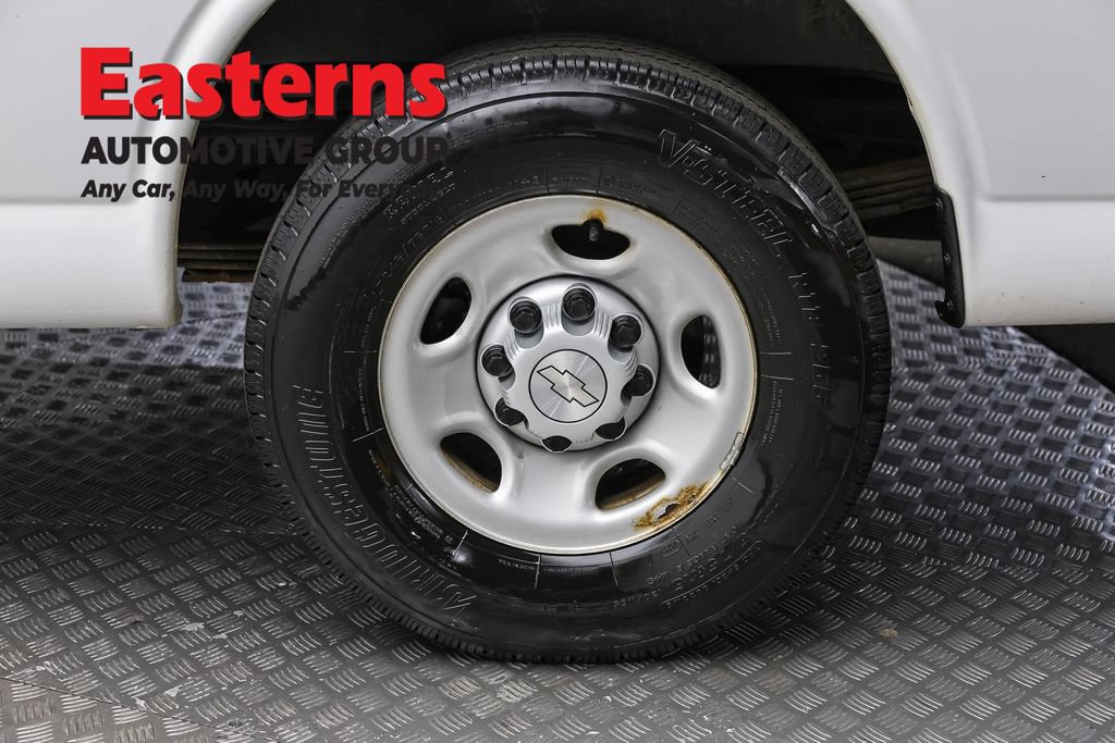 Used 2019 Chevrolet Express 2500 Extended w/ Safety Package RWD image 8