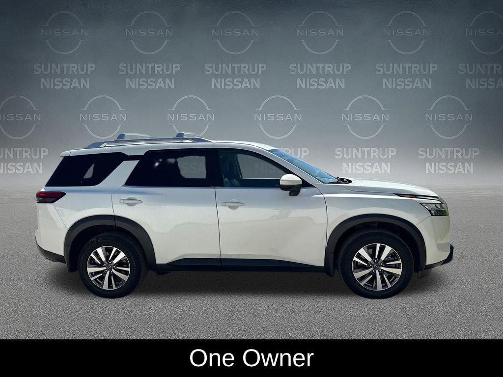 Used 2024 Nissan Pathfinder SL FWD image 8