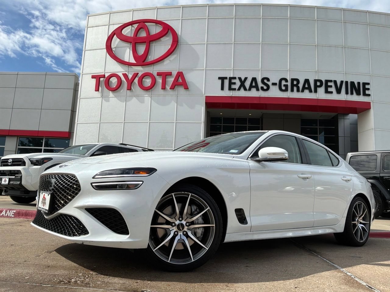 Used 2026 Genesis G70 2.5T RWD image 2