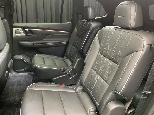 New 2026 Buick Enclave Avenir w/ Super Cruise Package AWD/4WD image 11