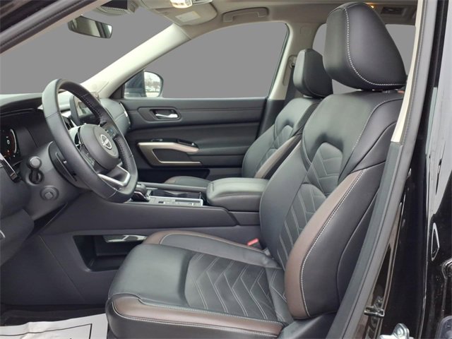 Certified 2024 Nissan Pathfinder Platinum w/ Cargo Package image 20