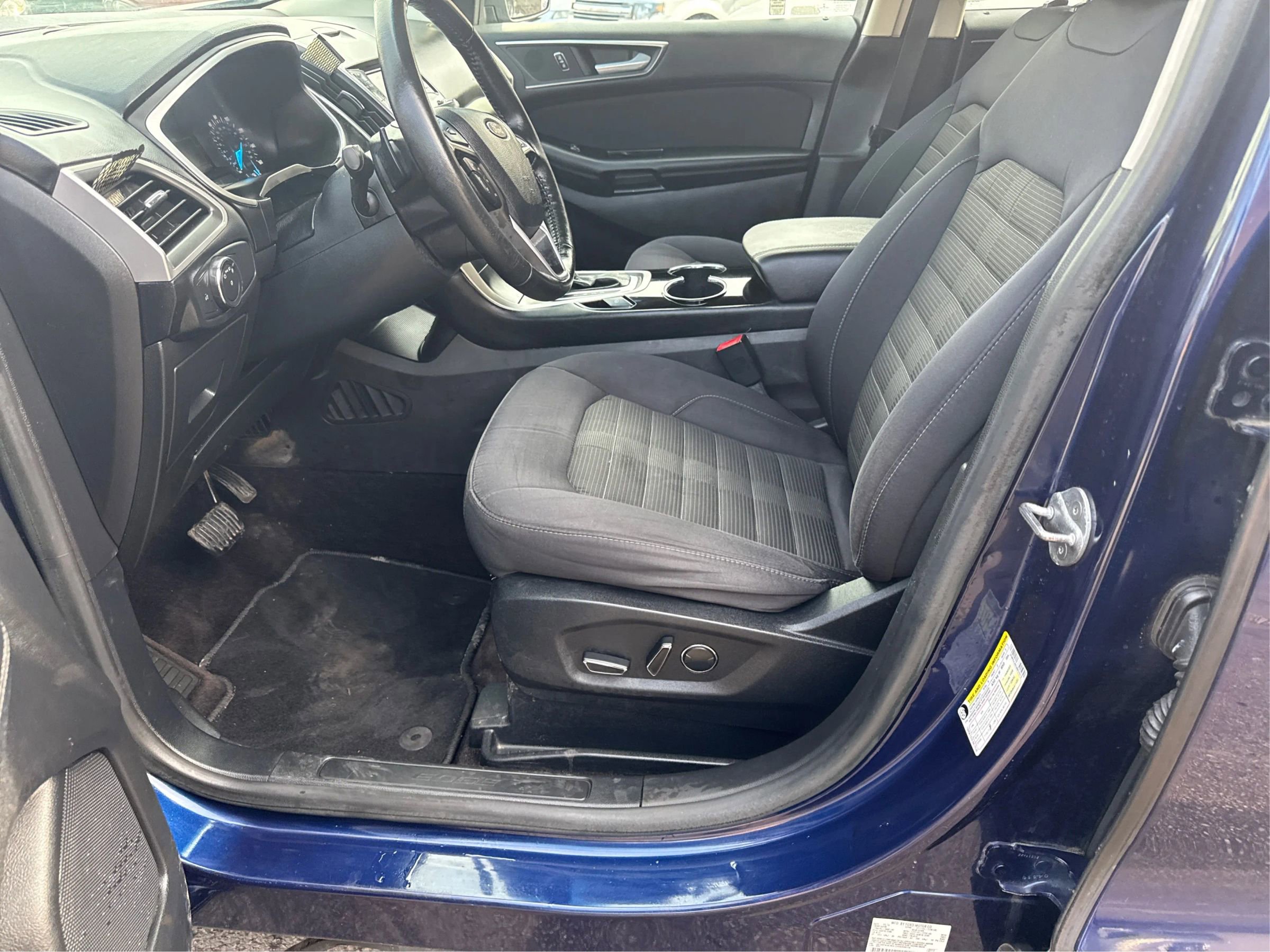 Used 2016 Ford Edge SEL image 10
