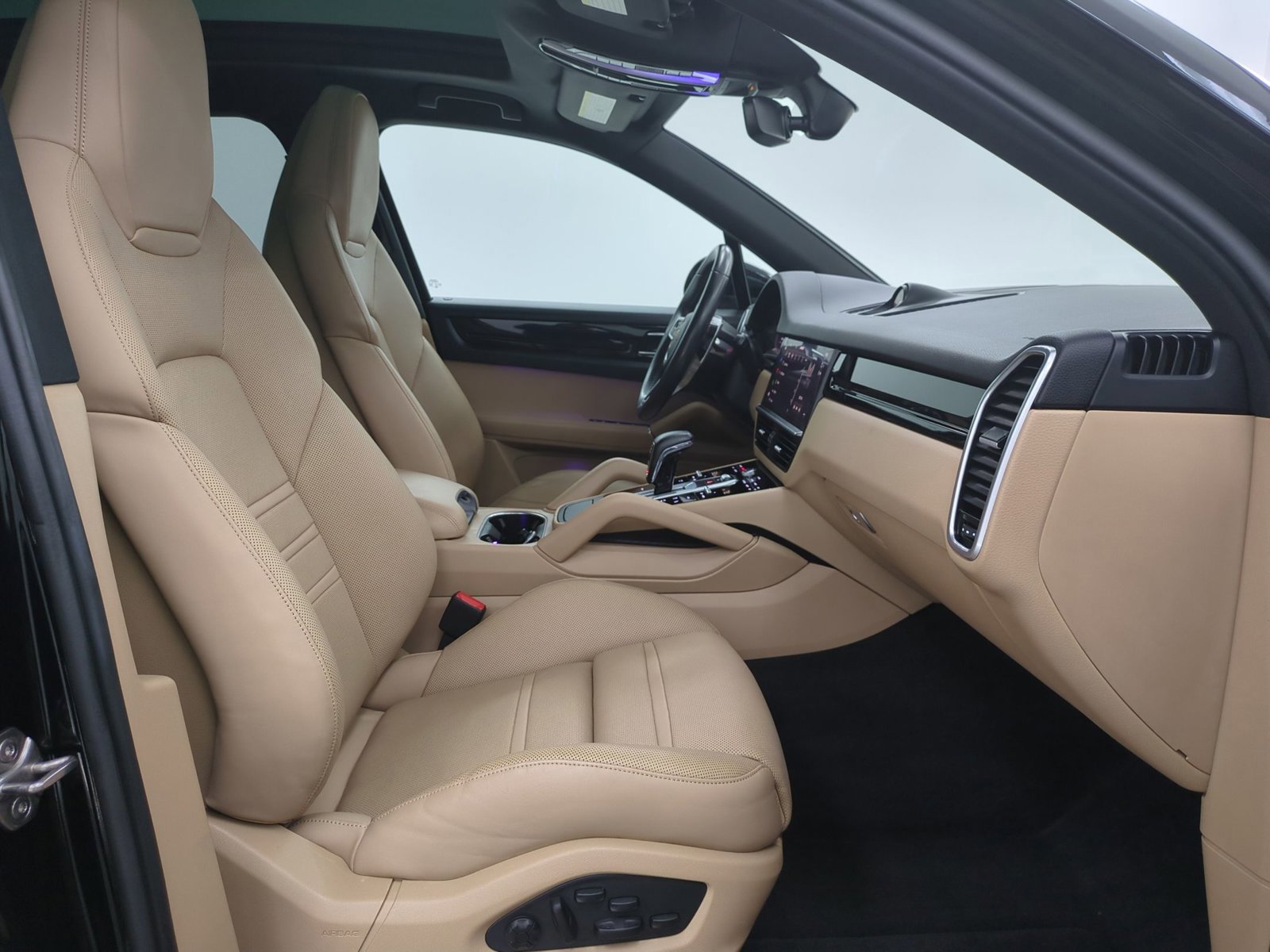 Certified 2023 Porsche Cayenne Platinum Edition AWD/4WD image 26