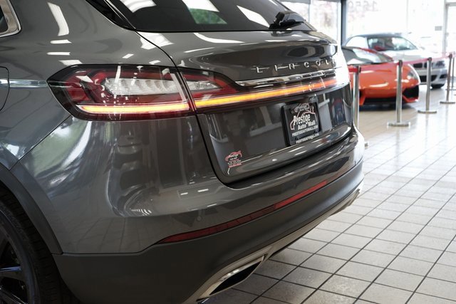 Used 2022 Lincoln Nautilus Reserve w/ Monochromatic Package image 15