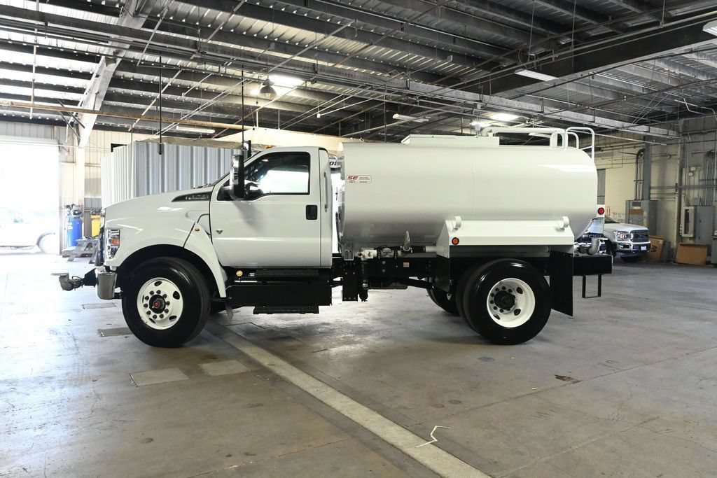 New 2027 Ford F750 2WD Regular Cab Super Duty image 5