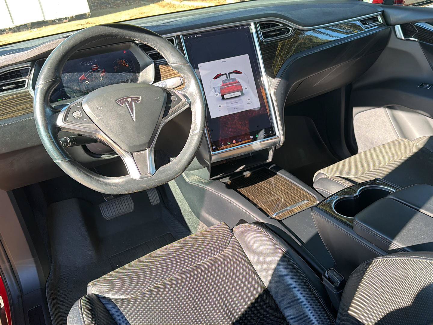 Used 2016 Tesla Model X 75D AWD/4WD image 23