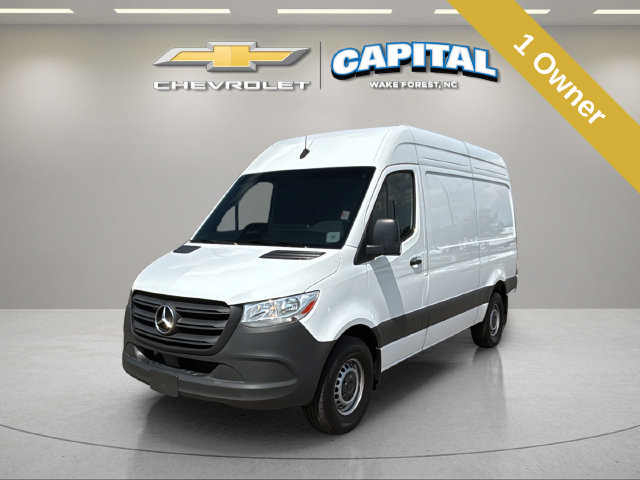Used 2025 Mercedes-Benz Sprinter 2500 image 2