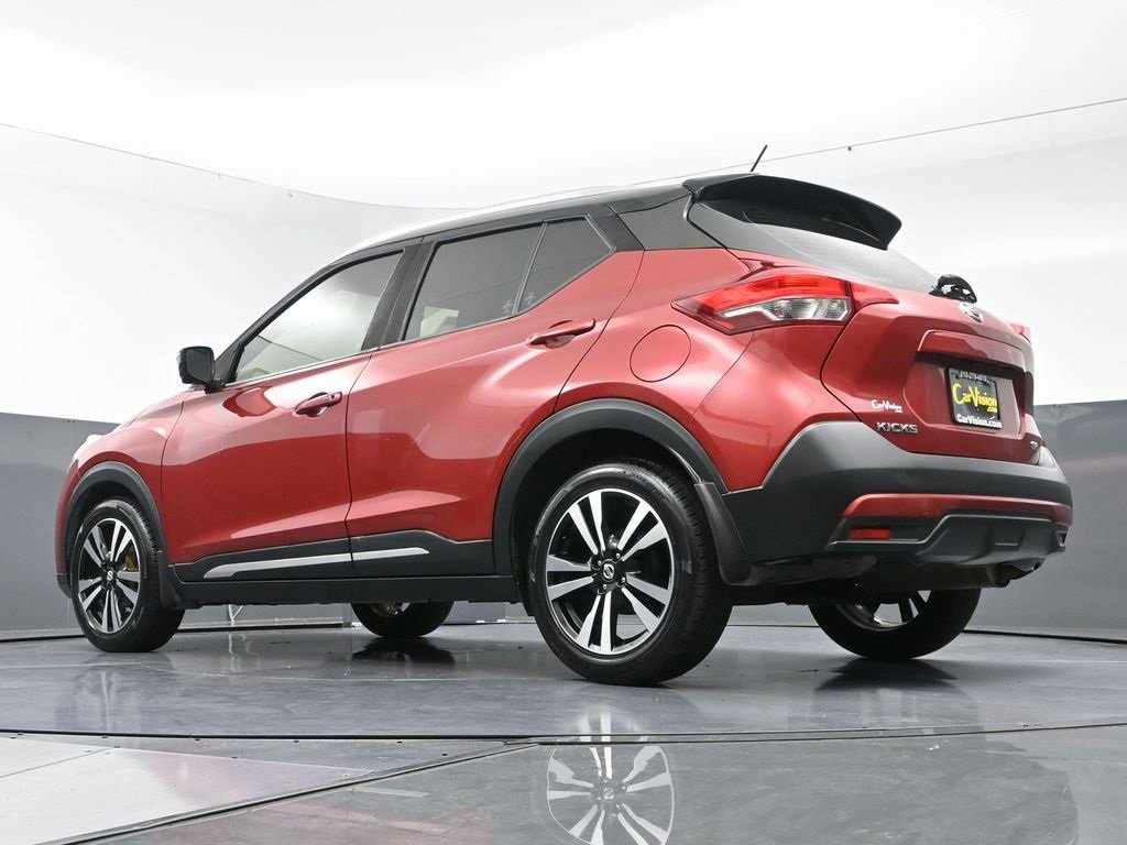 Used 2019 Nissan Kicks SR image 49