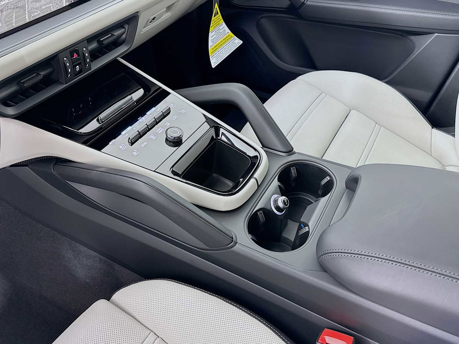 New 2026 Porsche Cayenne image 20