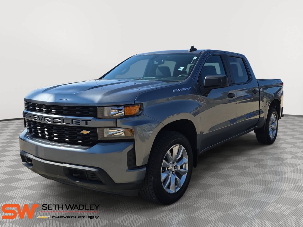 Used 2019 Chevrolet Silverado 1500 Custom w/ Custom Value Package AWD/4WD image 3