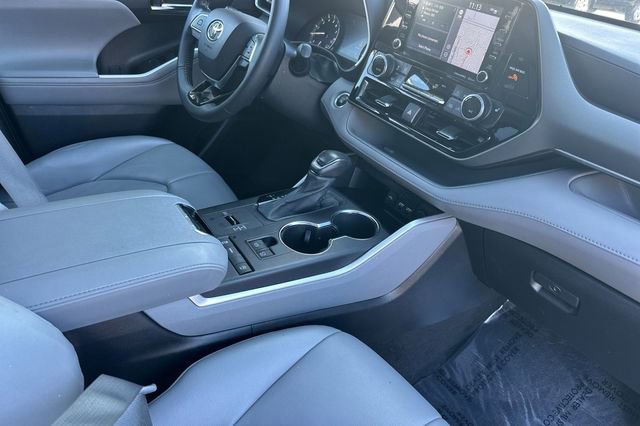Certified 2021 Toyota Highlander XLE image 25