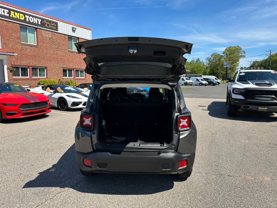 Used 2017 Jeep Renegade Latitude AWD/4WD image 25