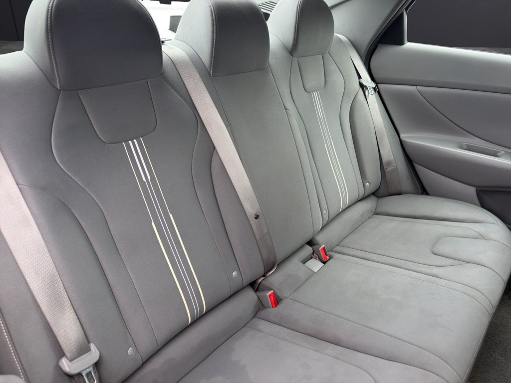 Used 2024 Hyundai Elantra SEL FWD image 20