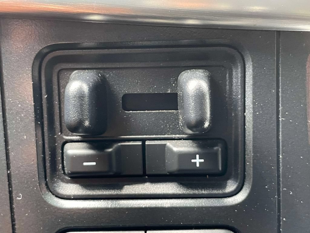 Used 2022 Ford F150 Lariat w/ Equipment Group 502A High AWD/4WD image 31
