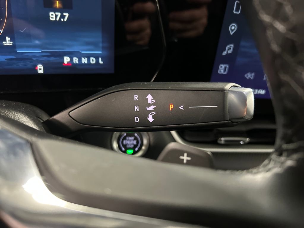 Used 2025 Chevrolet Equinox LT image 19