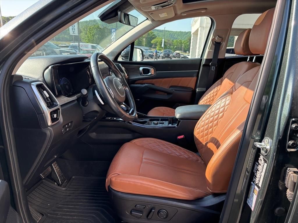 Used 2022 Kia Sorento SX Prestige w/ Rust Color Package AWD/4WD image 10