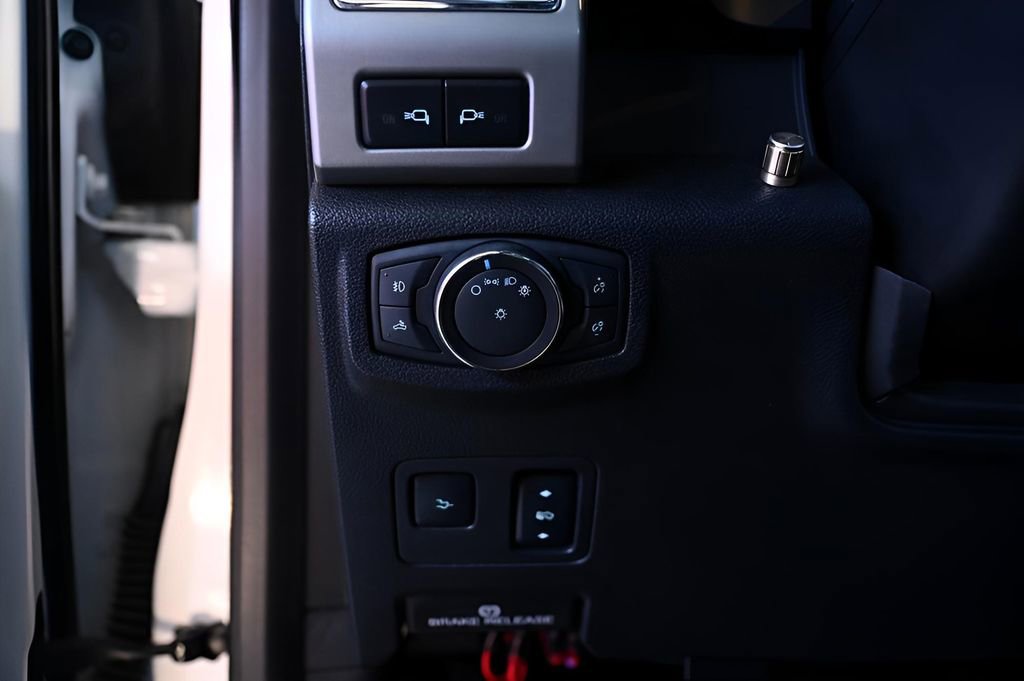 Used 2018 Ford F250 Lariat w/ Lariat Ultimate Package image 16