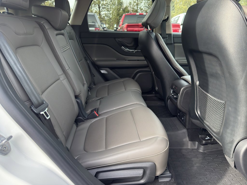 Used 2025 Lincoln Corsair Reserve w/ Equipment Group 202A image 12