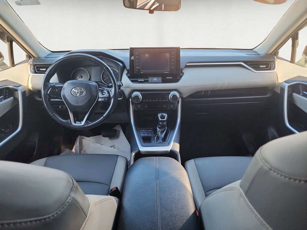 Used 2020 Toyota RAV4 XLE Premium AWD/4WD image 10