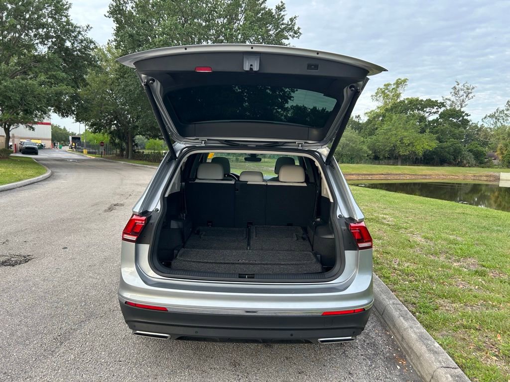Used 2020 Volkswagen Tiguan SEL FWD image 11