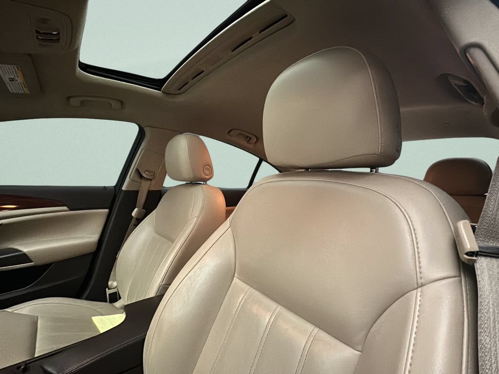 Used 2015 Buick Regal AWD image 13