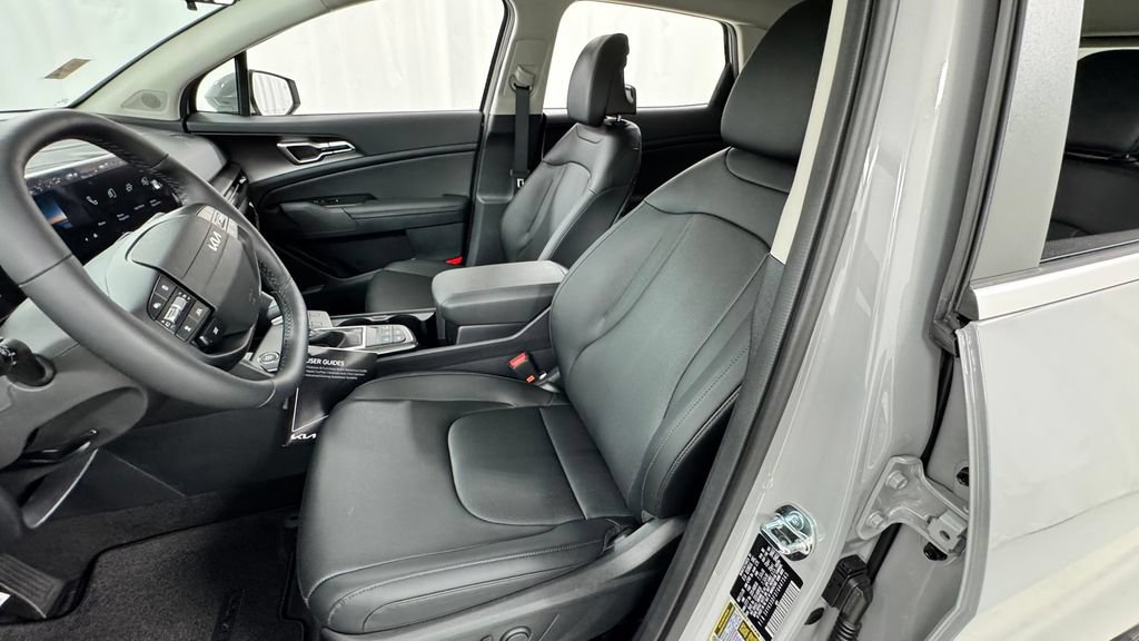 New 2026 Kia Sportage EX FWD image 10