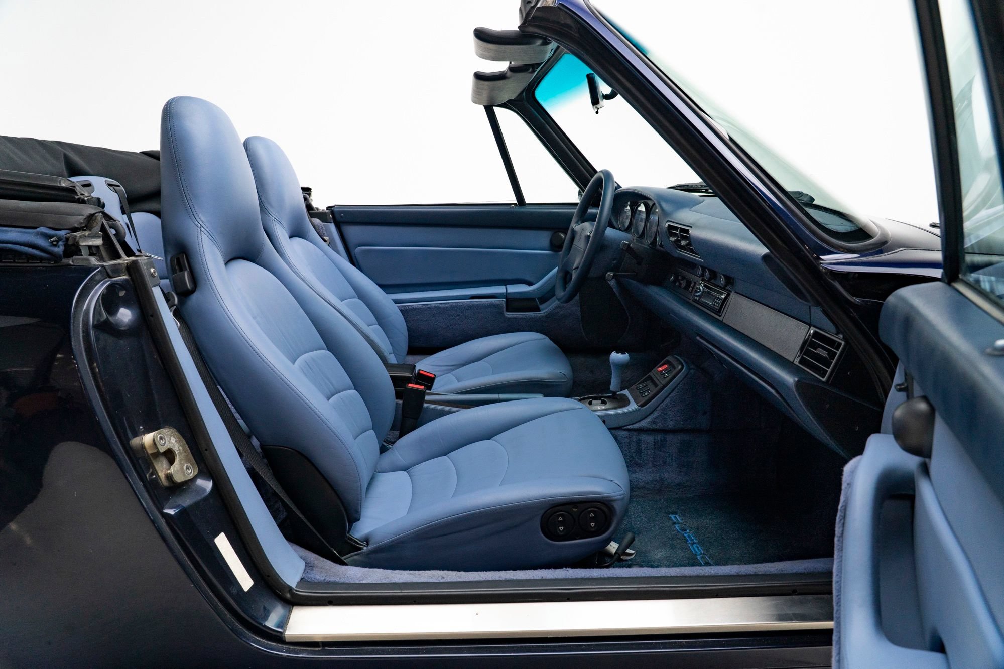 Used 1996 Porsche 911 Carrera RWD image 37