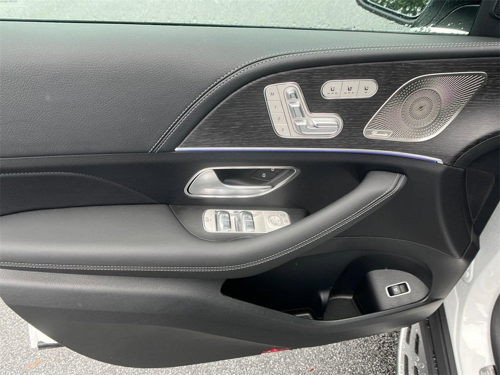 New 2025 Mercedes-Benz GLE 53 AMG 4MATIC Coupe image 12