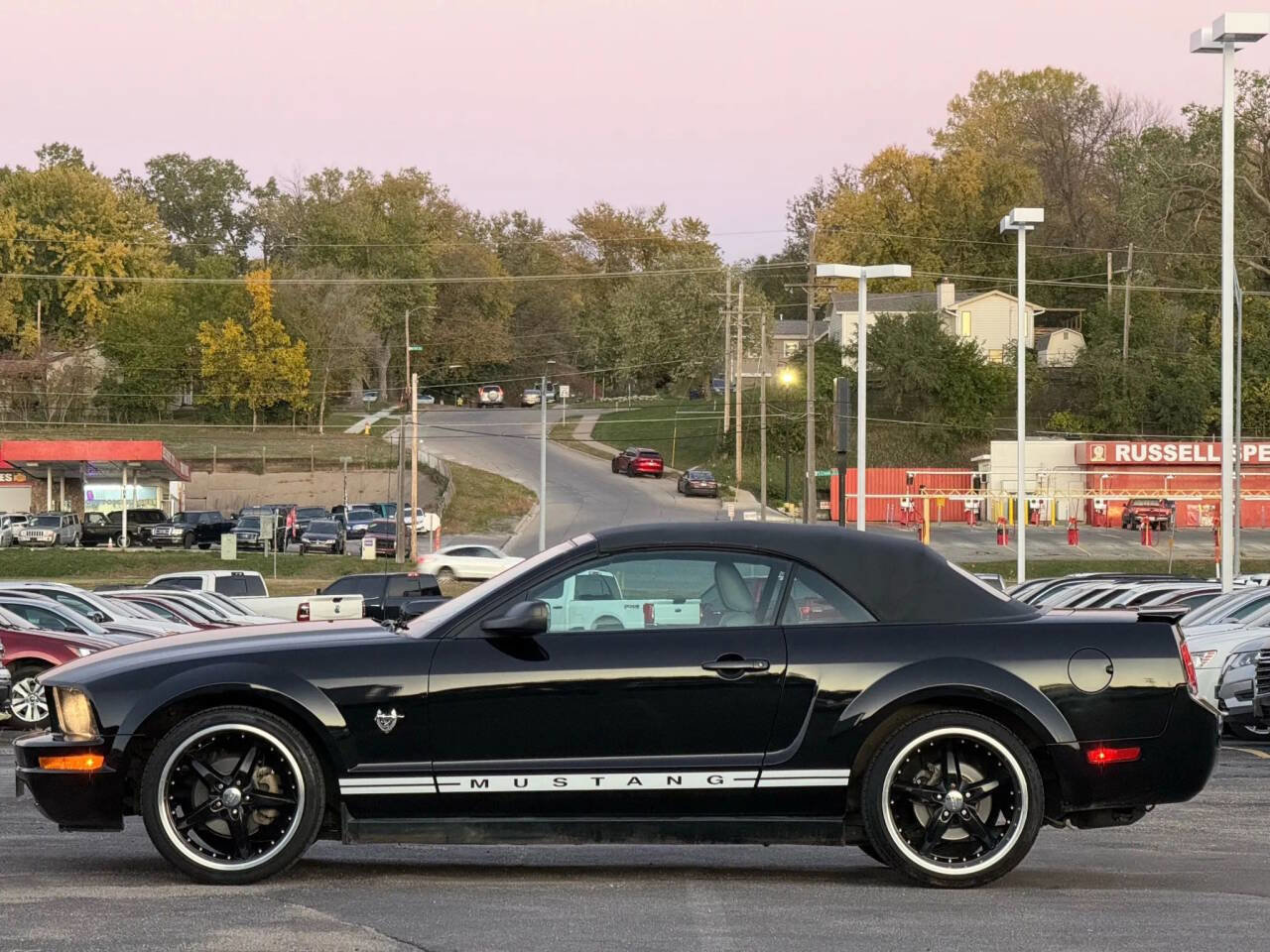 Used 2009 Ford Mustang Premium image 4
