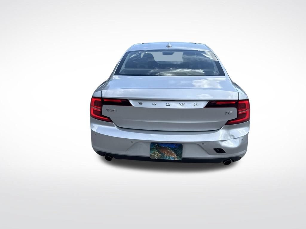 Used 2018 Volvo S90 T5 Momentum FWD image 7