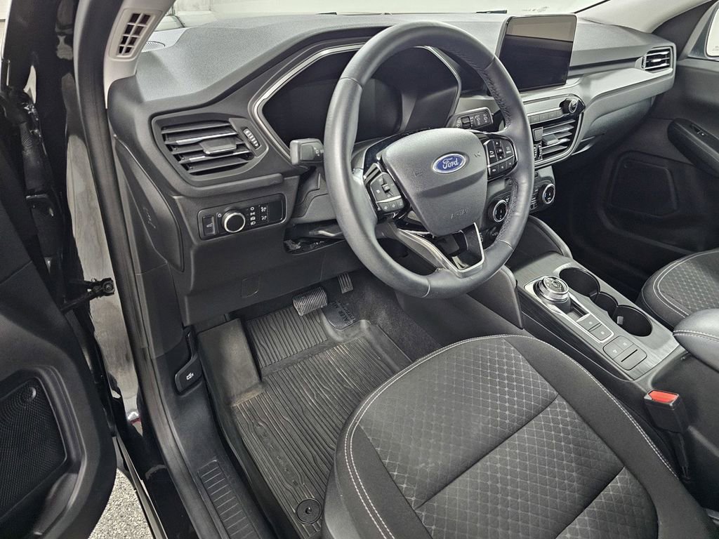 Used 2024 Ford Escape Active AWD/4WD image 10