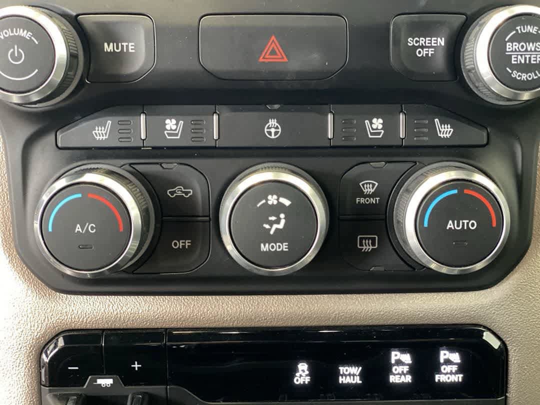 Used 2019 RAM 1500 Laramie w/ Sport Appearance Package AWD/4WD image 21