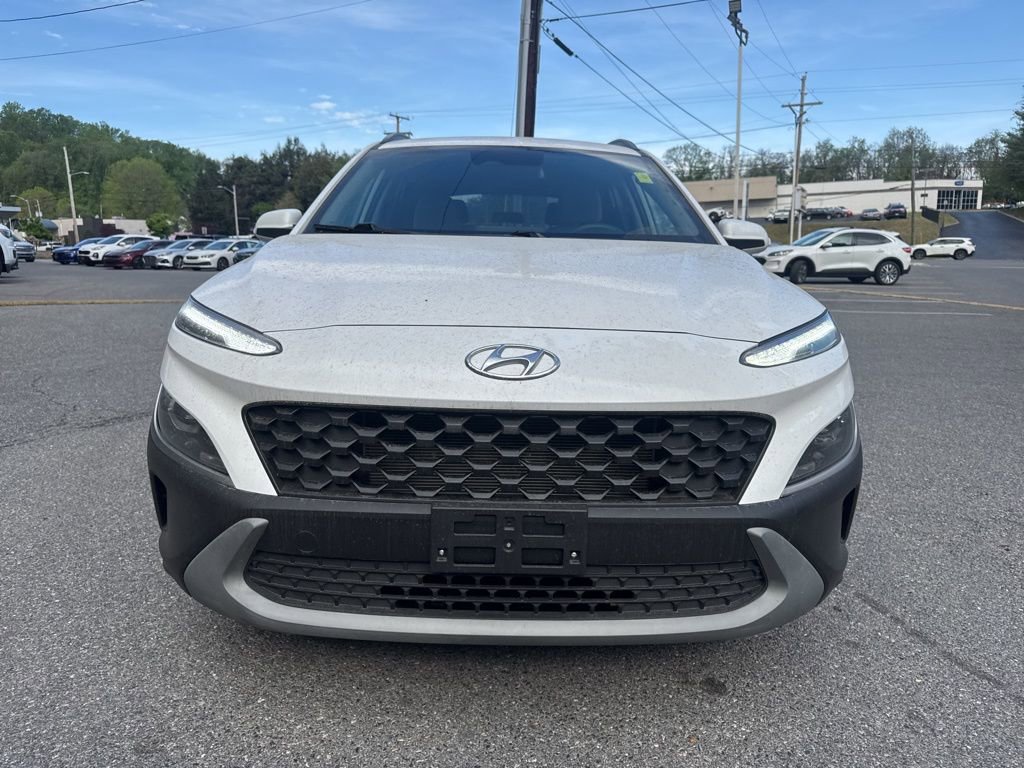 Used 2023 Hyundai Kona SEL AWD/4WD image 2
