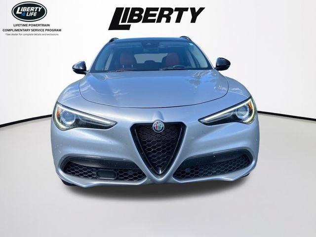 Used 2021 Alfa Romeo Stelvio Ti w/ Nero Edizione AWD/4WD image 6