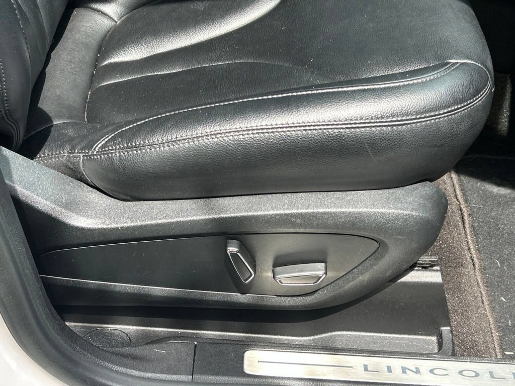 Used 2019 Lincoln MKC Premiere FWD image 39