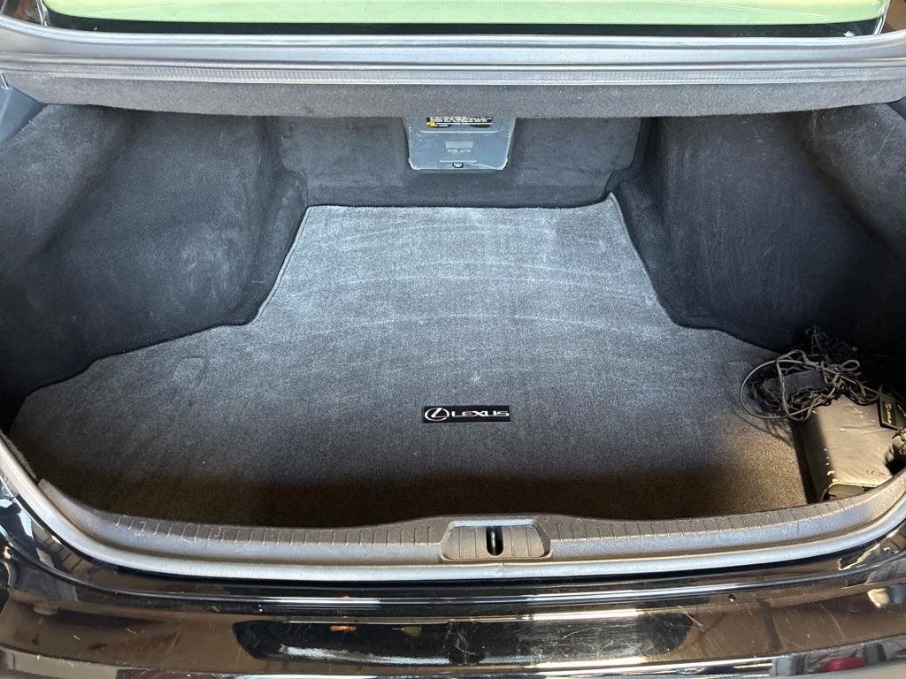Used 2012 Lexus LS 460 w/ Comfort Pkg RWD image 29