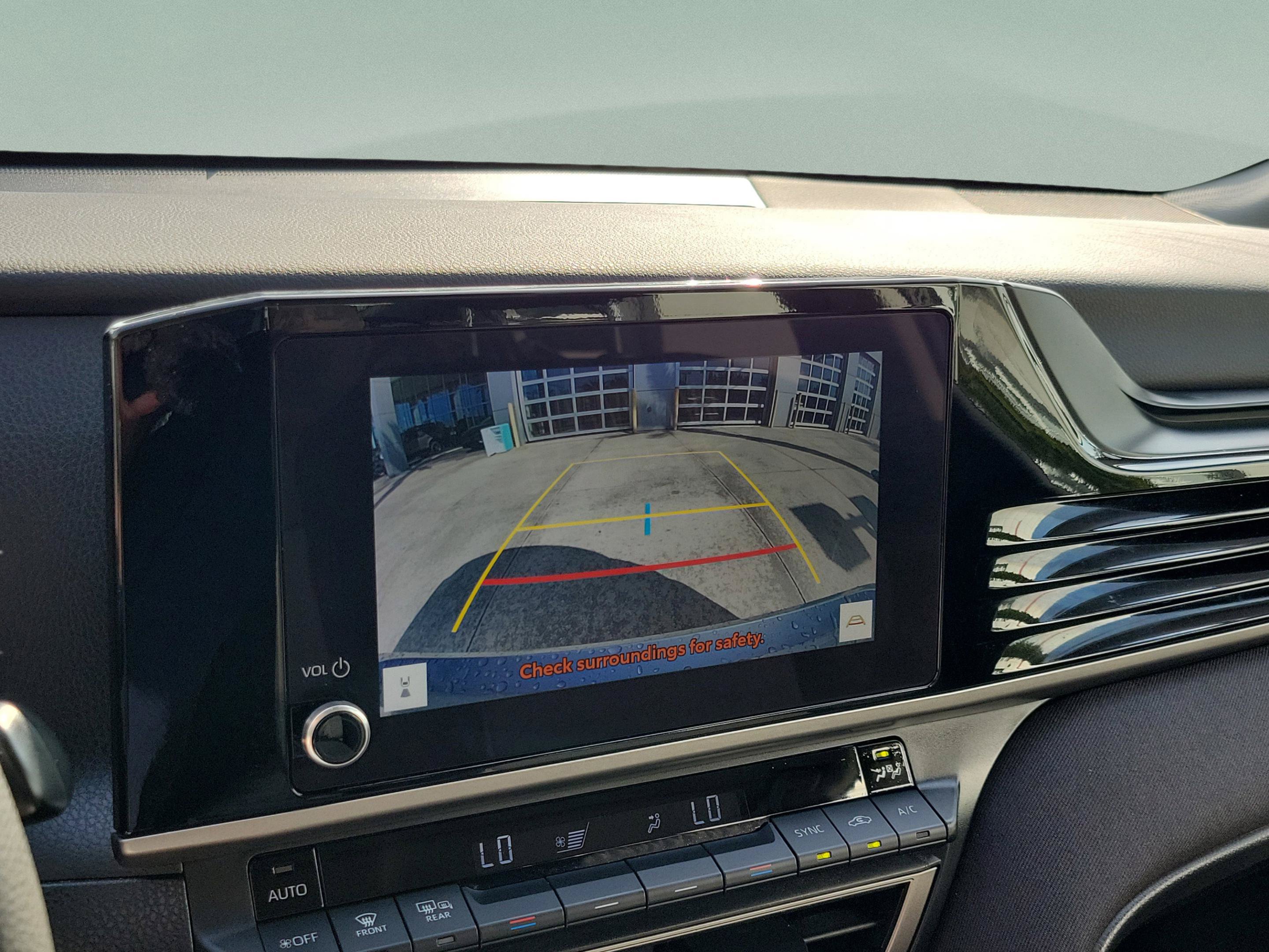 Used 2025 Toyota Camry LE FWD image 18