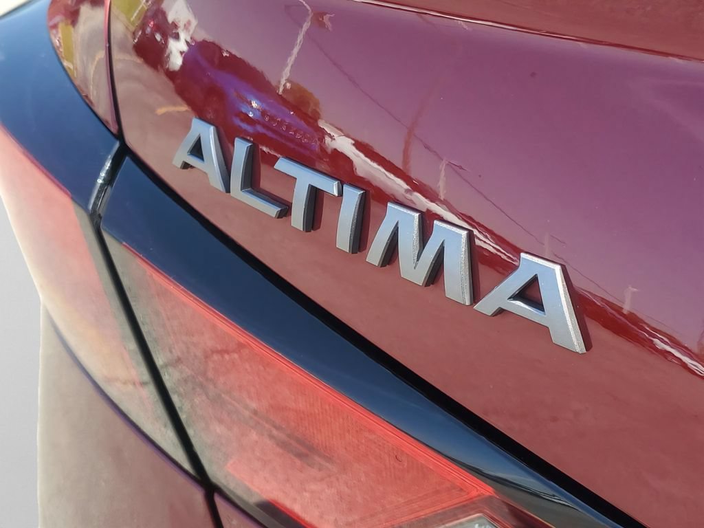 Used 2025 Nissan Altima 2.5 SV FWD image 9