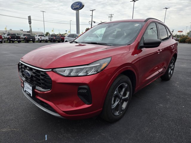 Certified 2024 Ford Escape ST-Line w/ Tech Pack #1 AWD/4WD image 4
