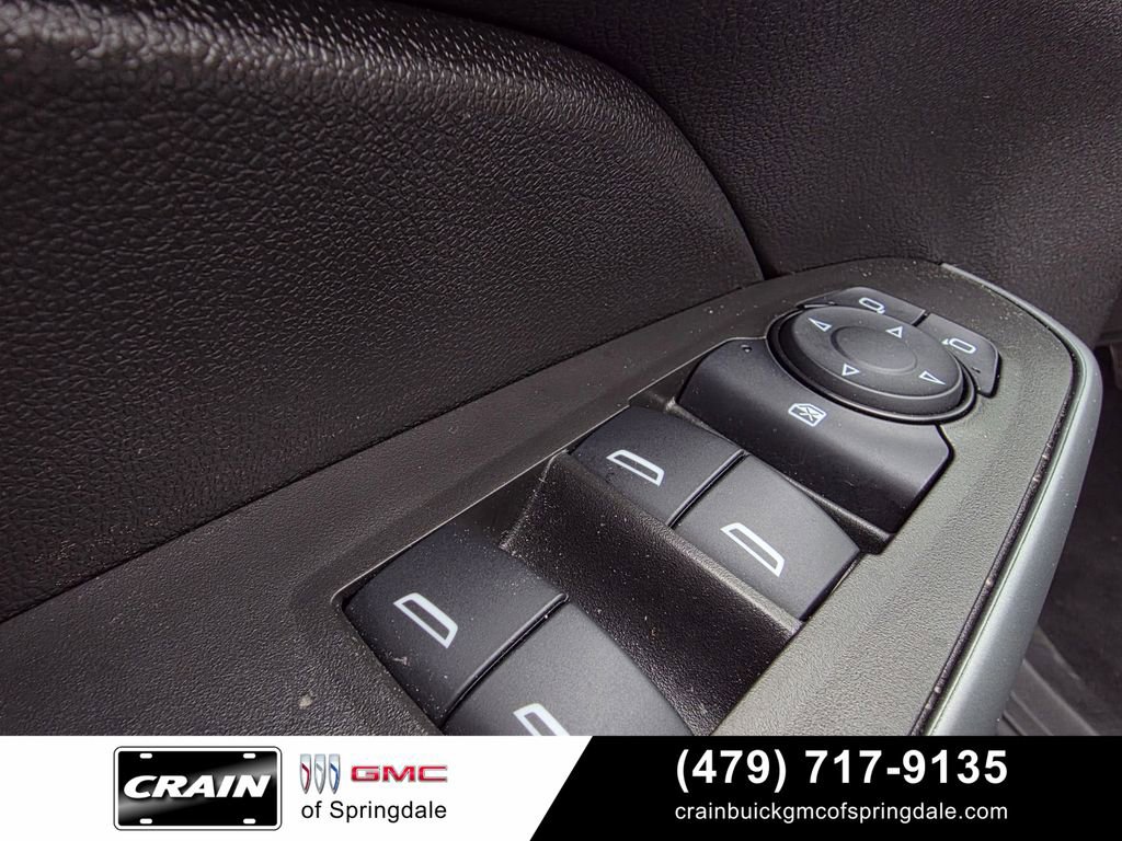 Used 2025 Chevrolet Trax LS w/ LS Convenience Package FWD image 12