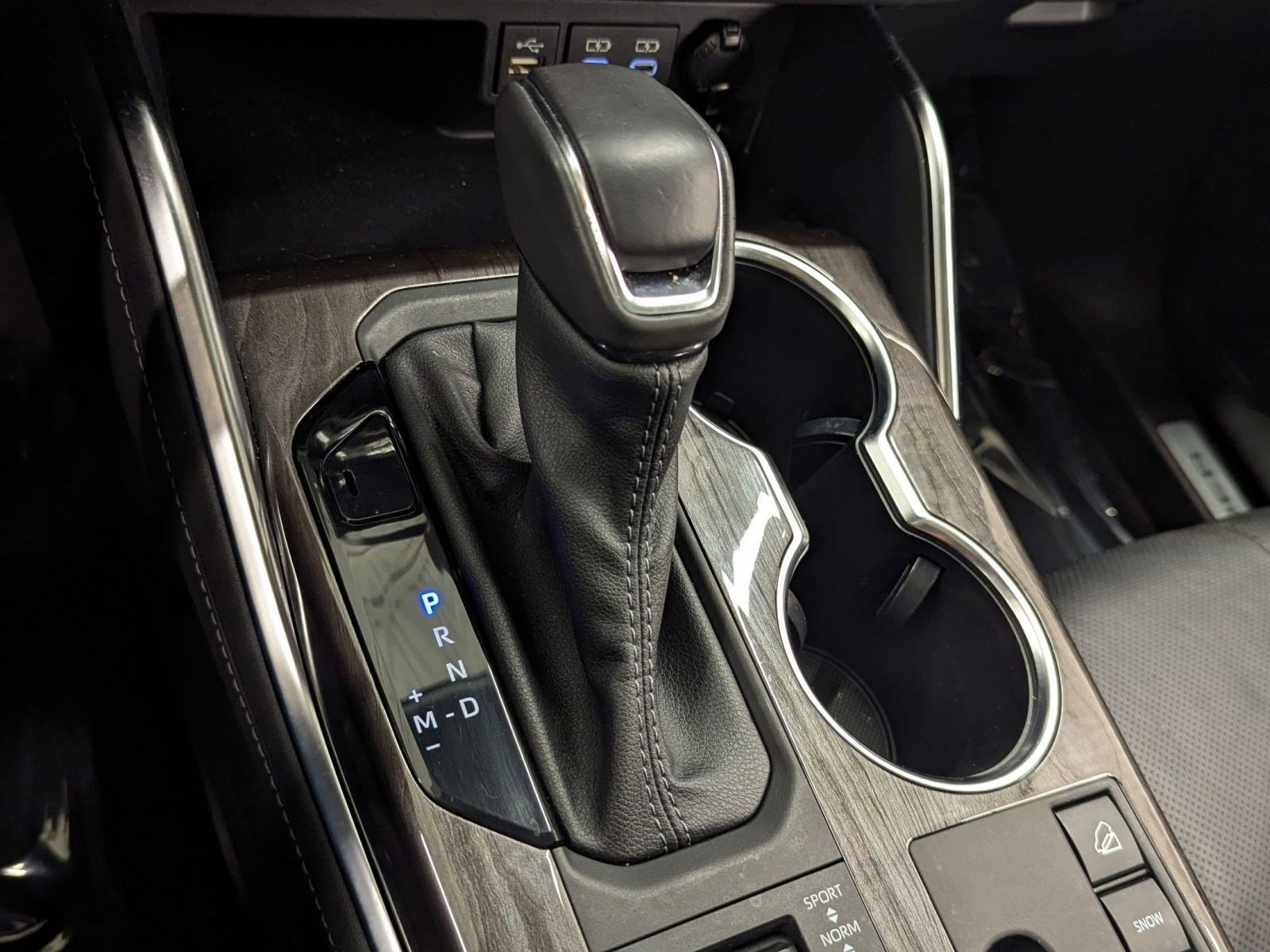 Used 2023 Toyota Highlander Limited image 14