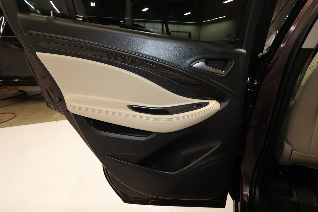 Used 2020 Buick Envision Essence image 21