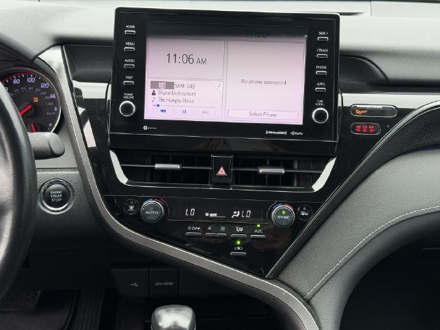 Used 2021 Toyota Camry XSE FWD image 16