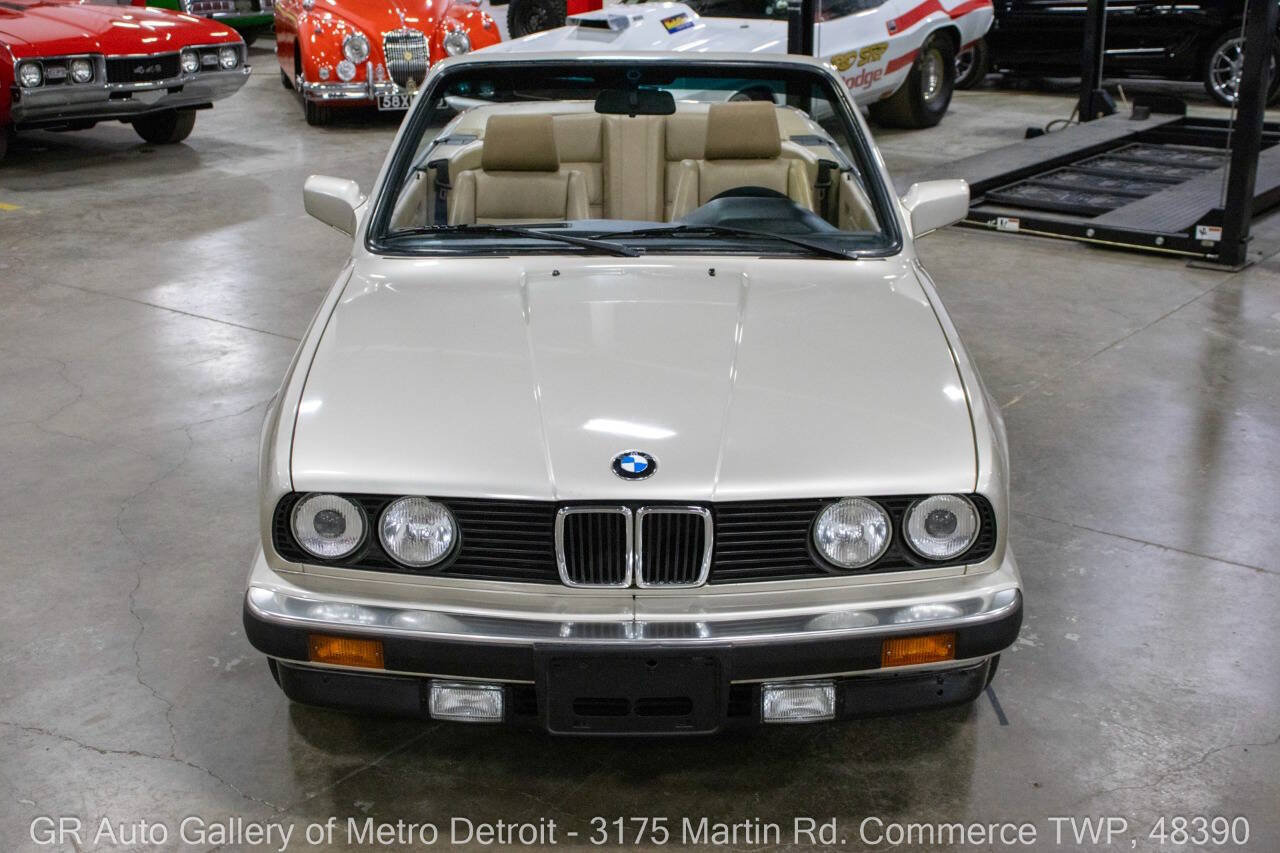 Used 1989 BMW 325i Convertible RWD image 12