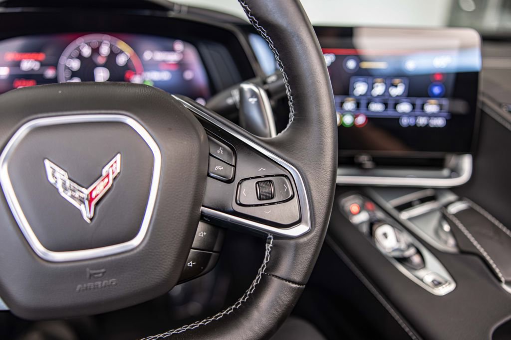 Used 2021 Chevrolet Corvette Stingray Convertible w/ 1LT image 25