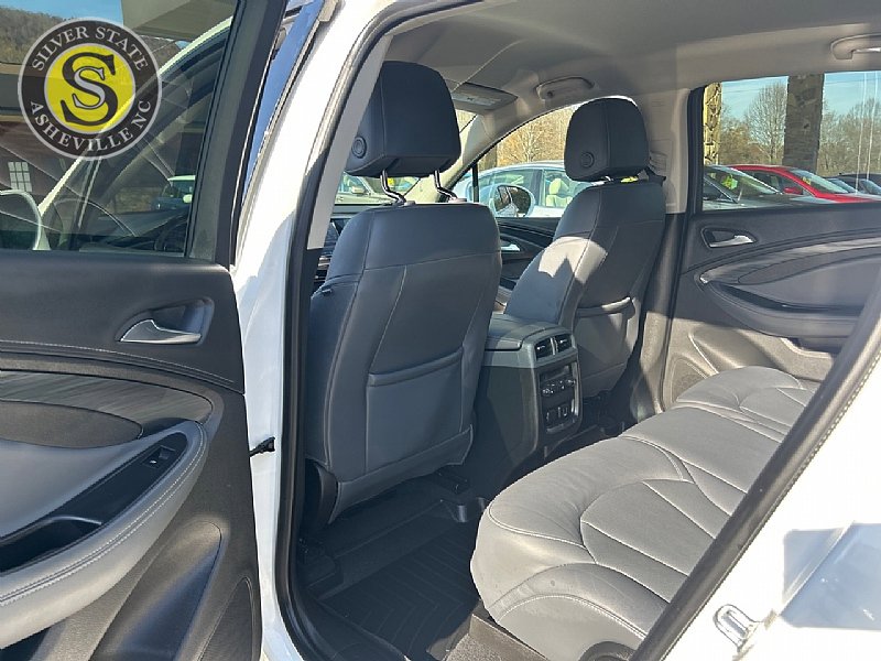 Used 2020 Buick Envision Essence image 13