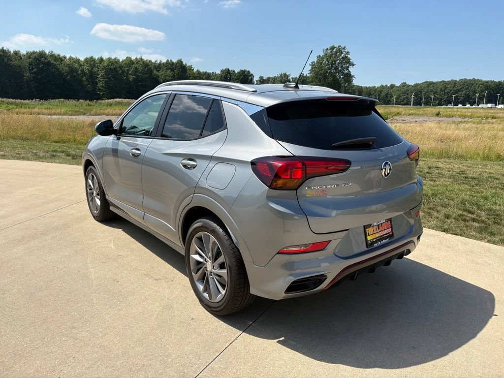 Used 2023 Buick Encore GX Select w/ Sport Touring Package FWD image 7