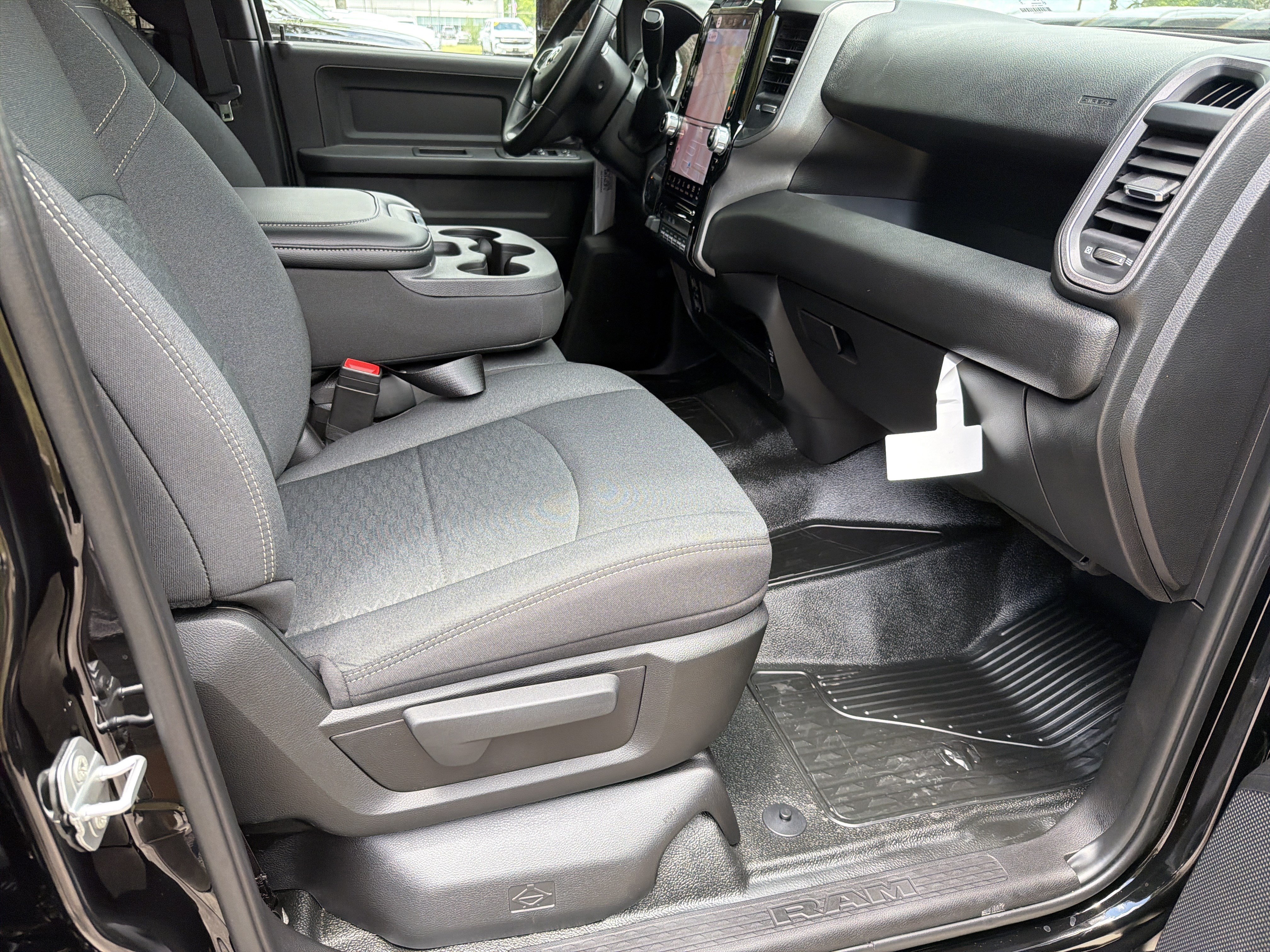 New 2026 RAM 3500 Tradesman AWD/4WD image 14