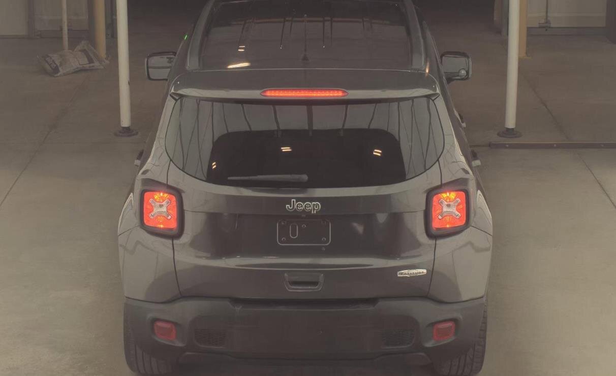 Used 2020 Jeep Renegade Latitude w/ Popular Equipment Group image 10