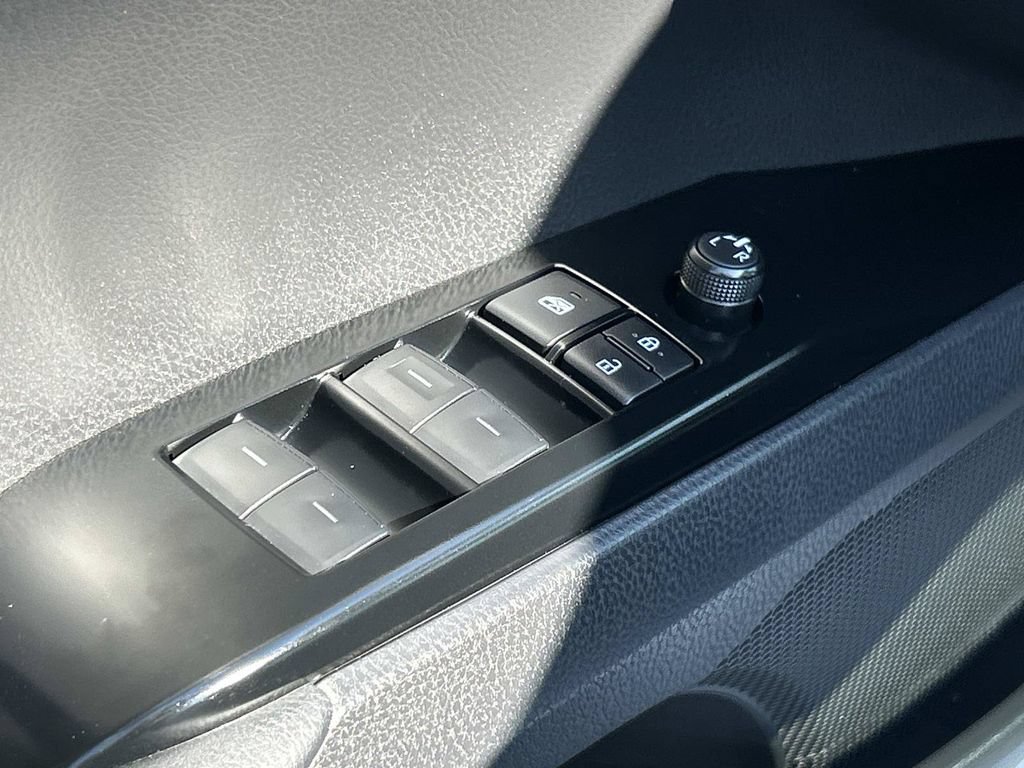 Used 2025 Toyota Camry SE w/ Multimedia Upgrade Package FWD image 23